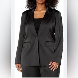 The Drop Women's Elegant Black Sarin Blazer. NWT. Size Medium
